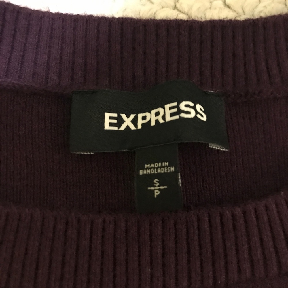 Express Sweater - Picture 3 of 3